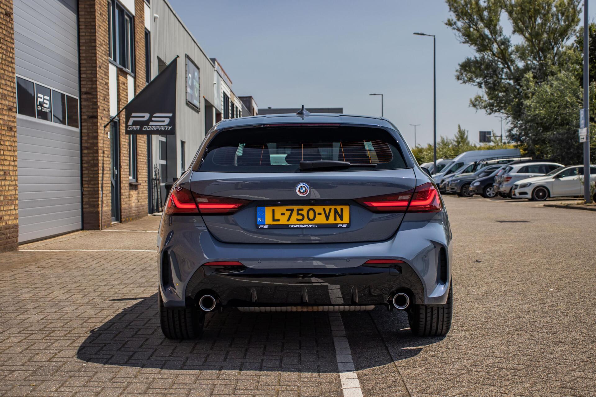 45856163-4.jpg