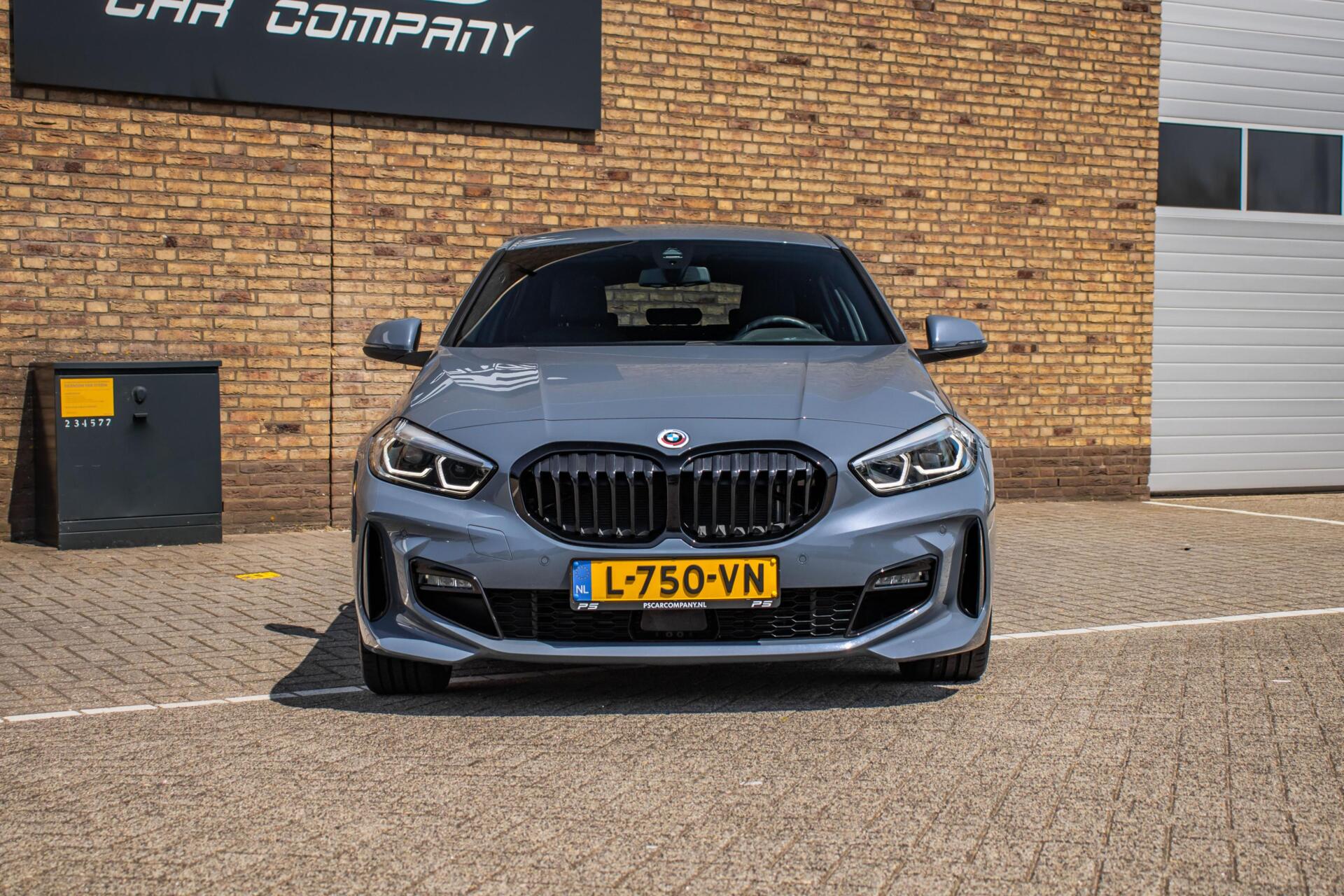 45856163-8.jpg