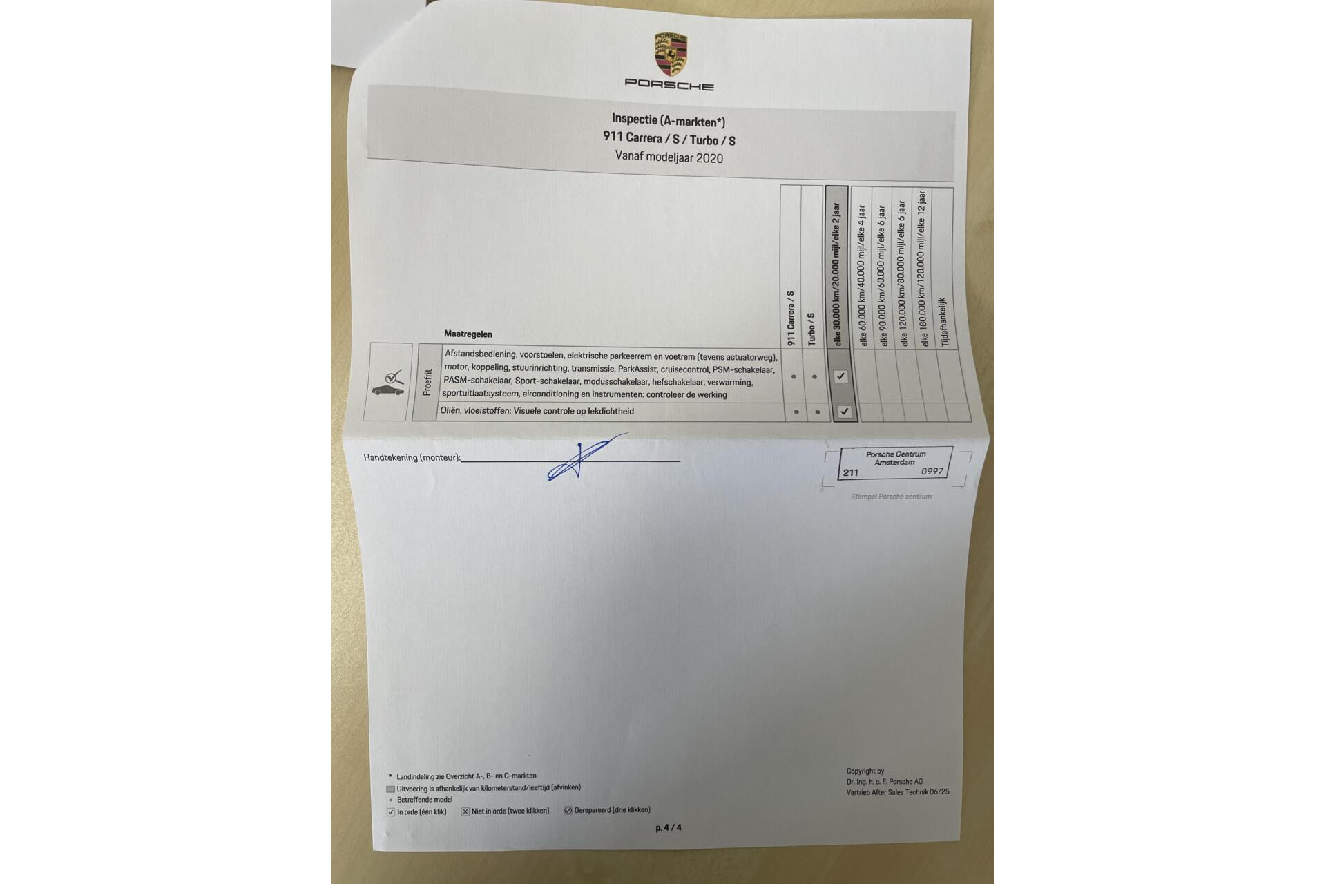 47284604-44.jpg