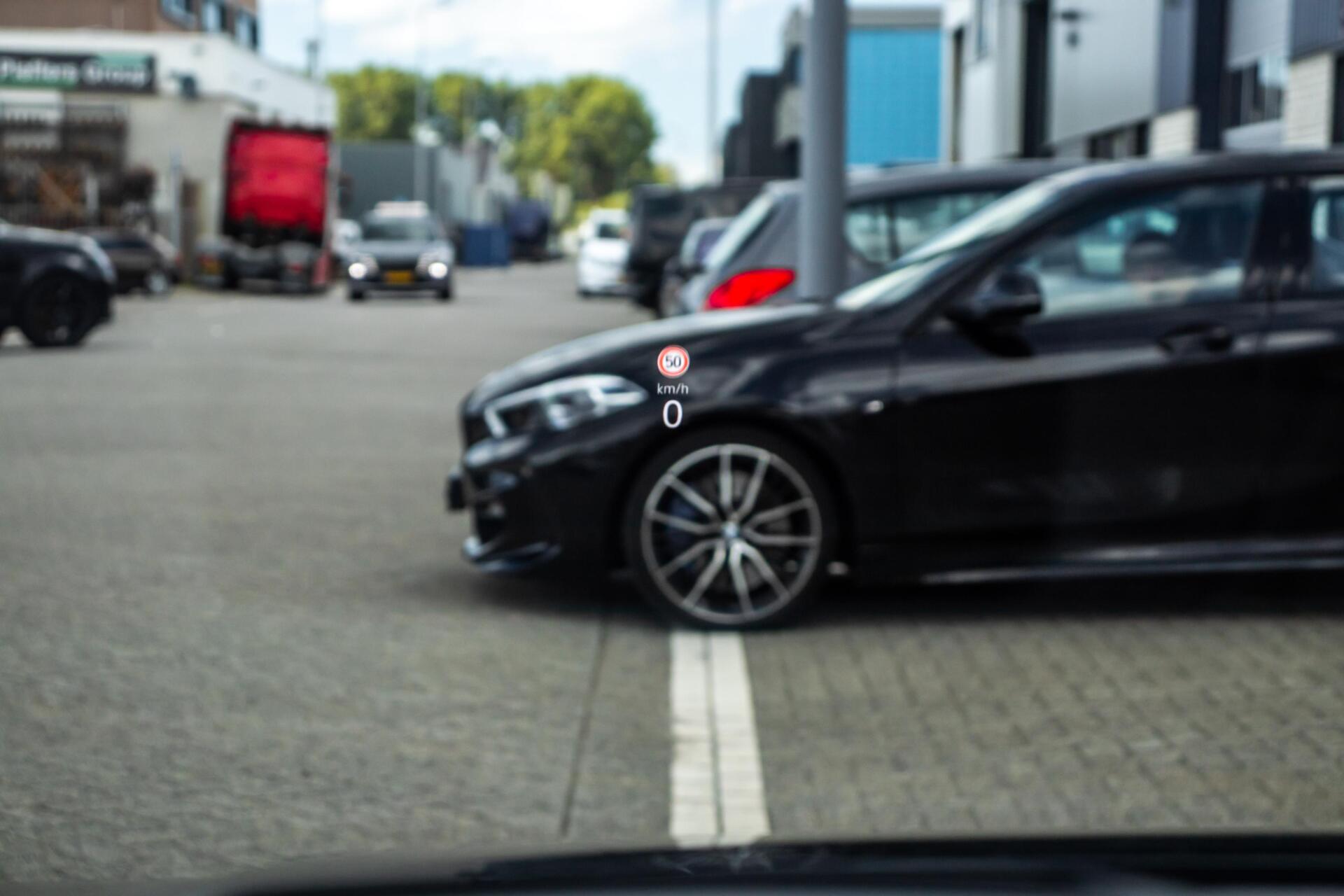47352904-23.jpg