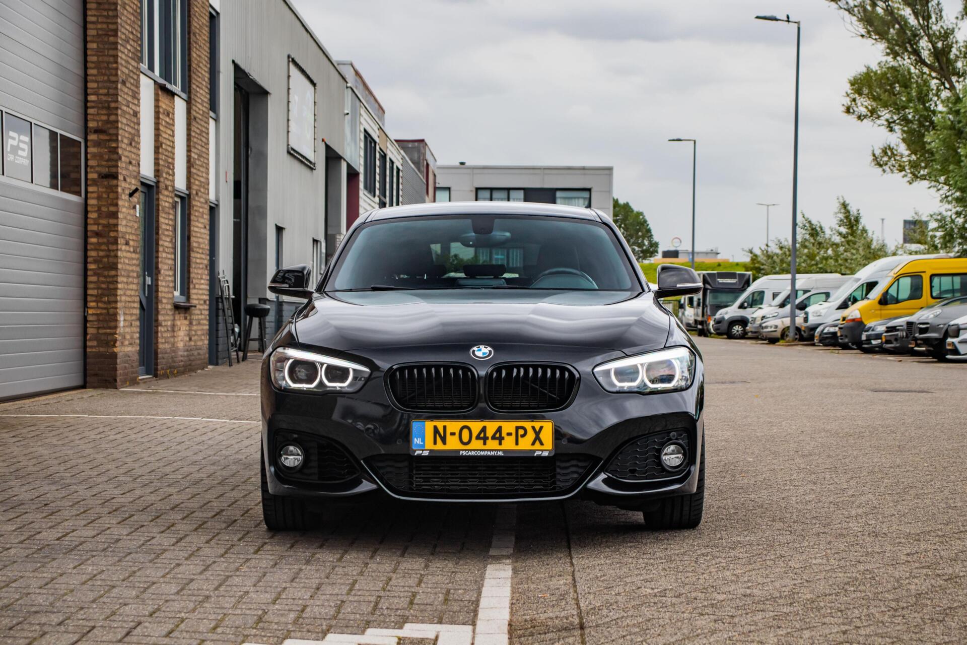 47531395-8.jpg