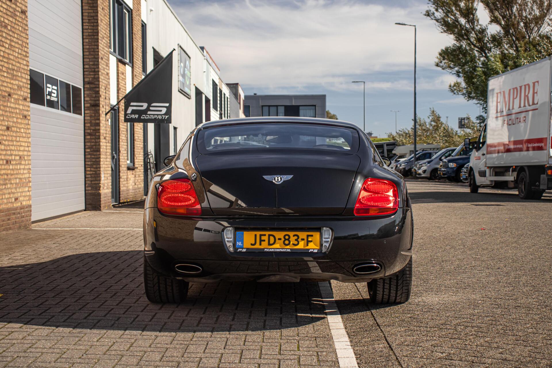 47827562-4.jpg