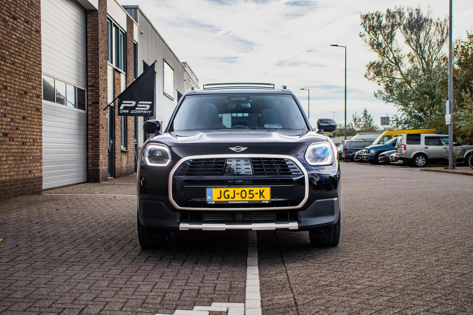 47888156-8.jpg