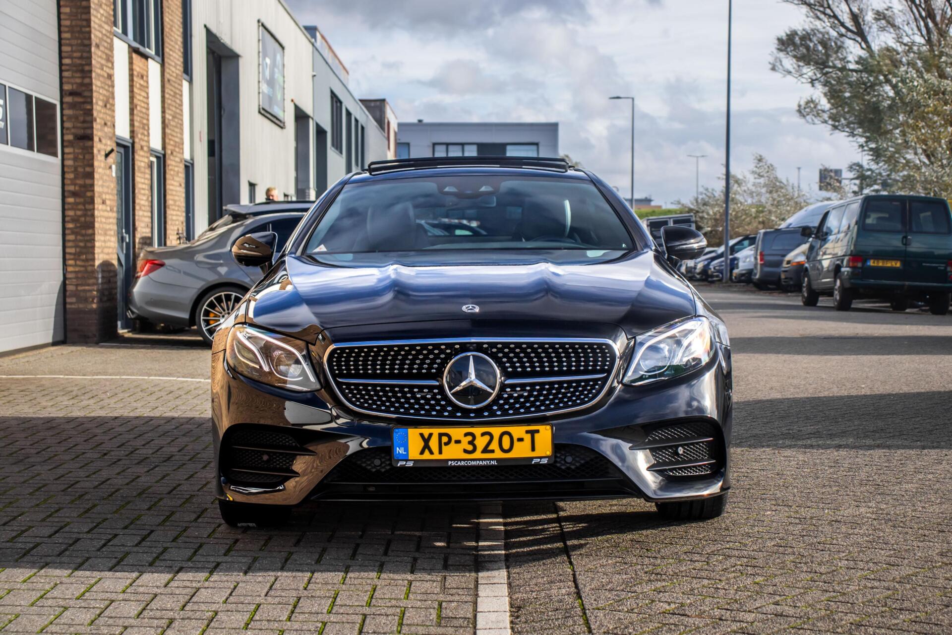 48564257-7.jpg